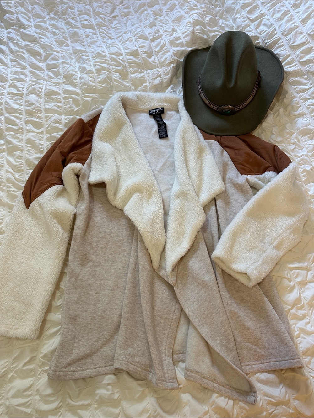 Wrangler Retro - Cozy Cream & Brown Teddy Jacket with Open Drape Front